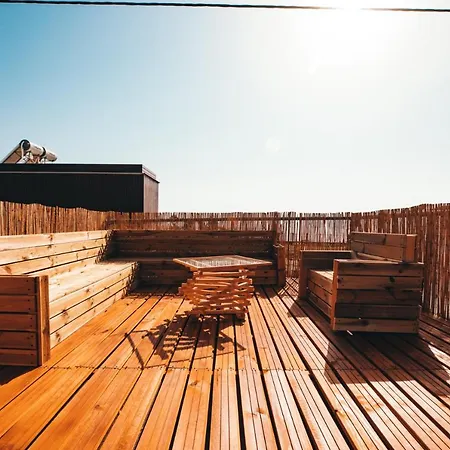 بيت شباب Gaia Beach House