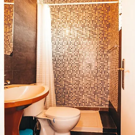 Gaia Beach House Hostel